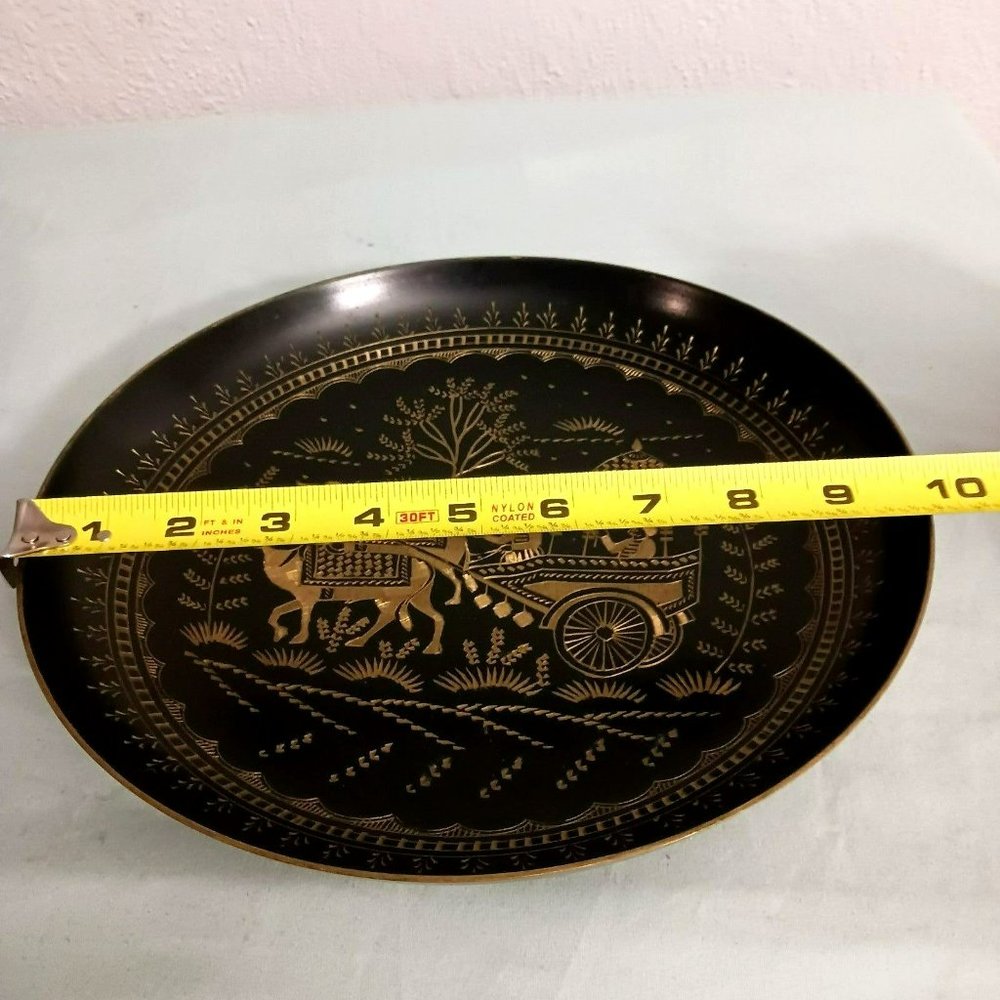 Vintage Hand Etched Engraved Black Enameled Wall Plate - Picture 10 of 10